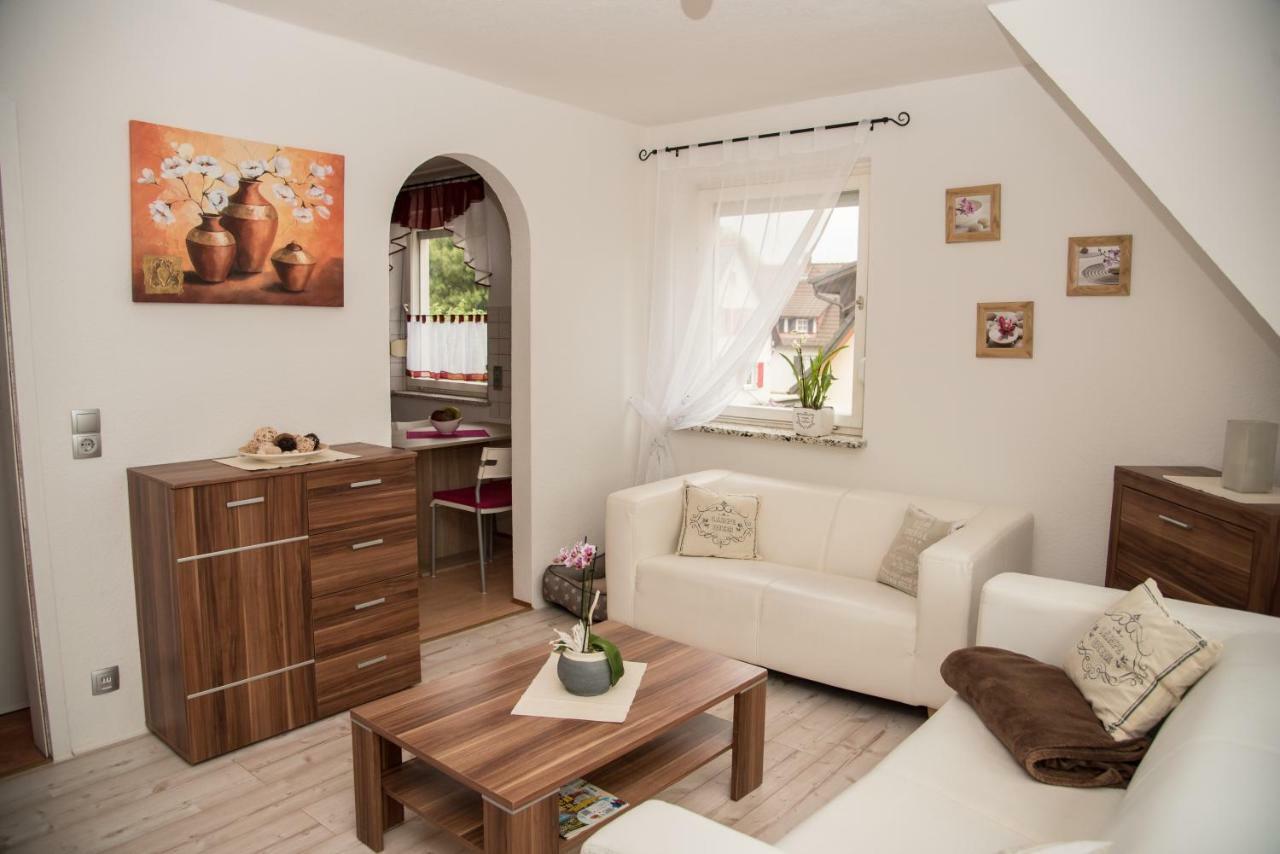 Ferienwohnung "Hirsch Huesli" Schopfheim Buitenkant foto